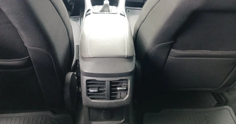Ford Mondeo cena 57900 przebieg: 28288, rok produkcji 2015 z Maszewo małe 781